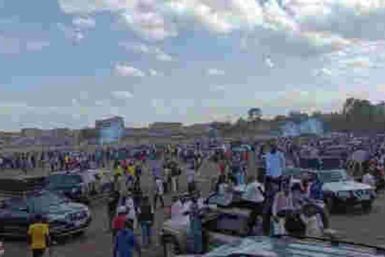 Police Fire Teargas as Chaos Erupt During Ruto’s Rally at Jacaranda Grounds 