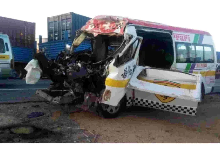 20 People Killed in a Ghastly Accident along Nairobi-Mombasa Highway 