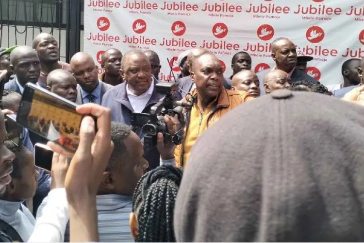 Uhuru Visits Jubilee Party Headquarters Following a Stand-off