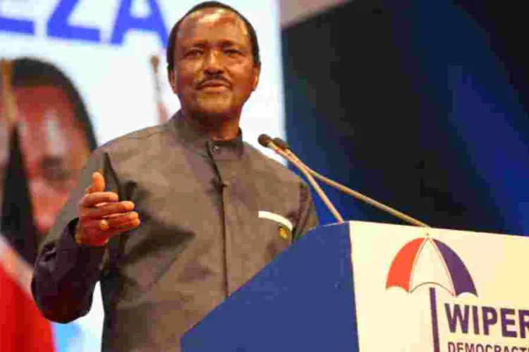Kalonzo: Uhuru is Too Young to Retire 