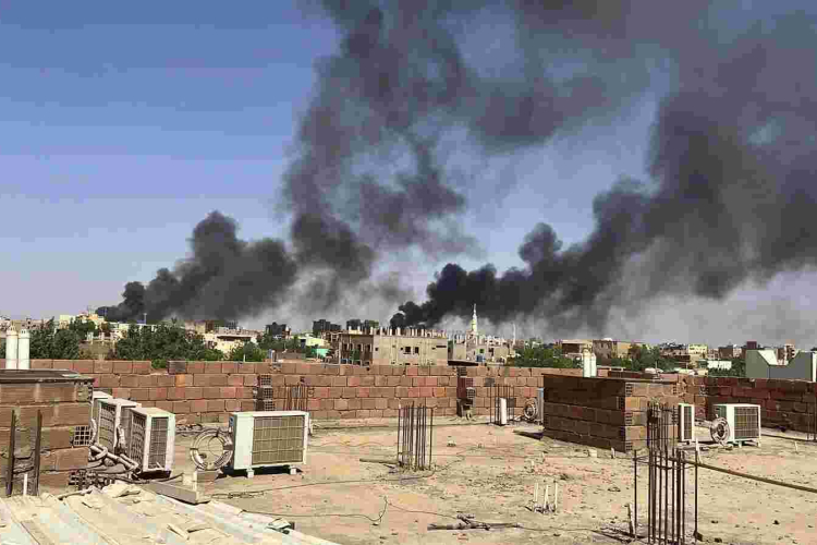 Kenyans Stranded in Sudan After Government Forced to Shut Down Embassy