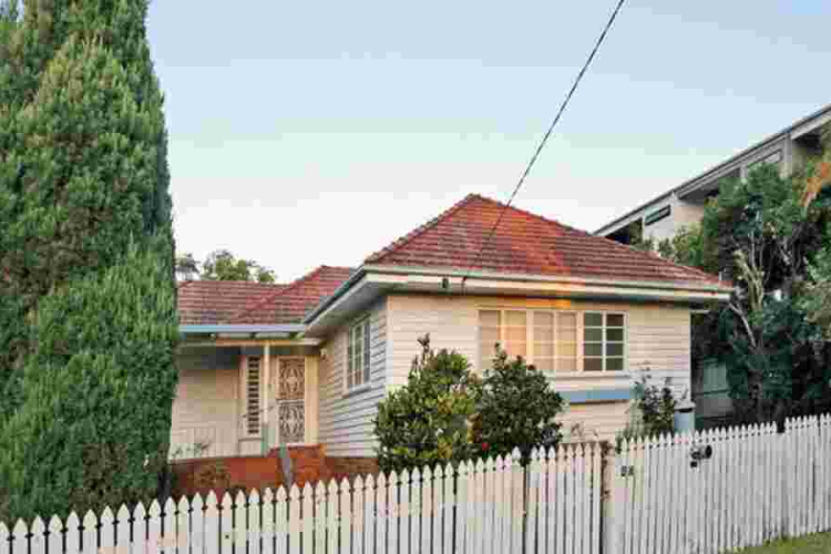 Landlord Threatens to Kick Out Kenyan Couple With Expectant Baby in Australia 