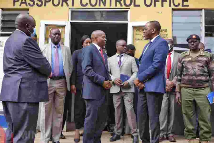 Government to Cracks Down on Officials Delaying Passport Issuance