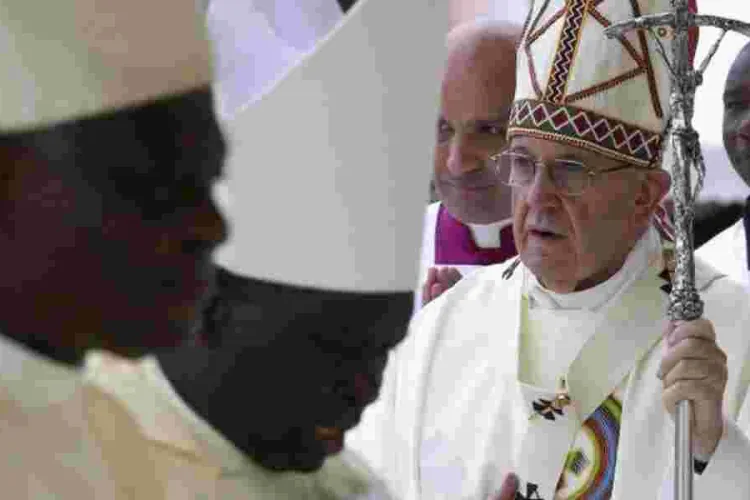 Pope Francis Appeals for Prayers as Floods Wreak Havoc in Kenya