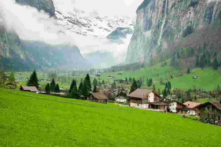 Switzerland Seeks Foreign Professionals to Address Labor Shortages