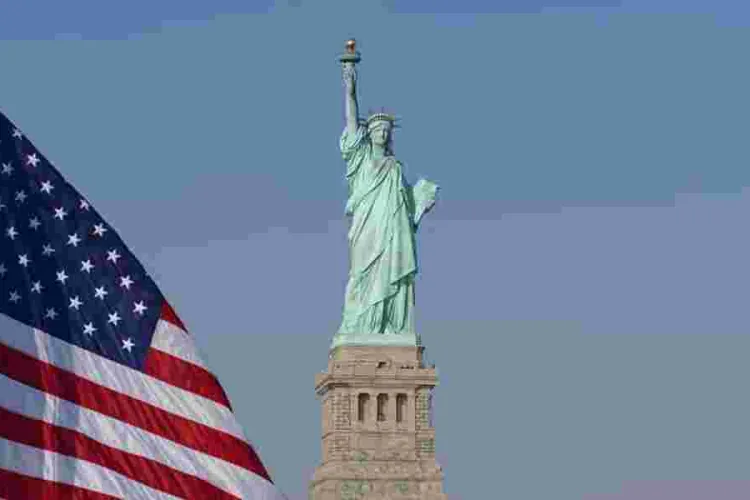 US to Welcome 11,000 New Citizens over Independence Day Holiday Week