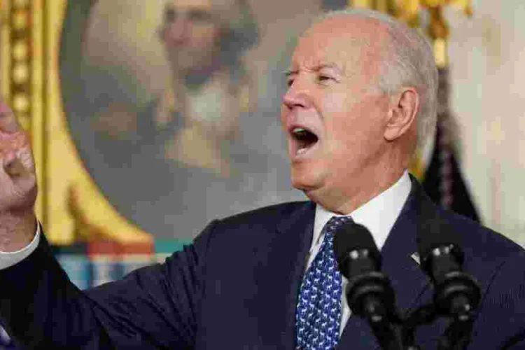 Biden Administration Suspends Migrant Entry Program Amid Fraud Concerns