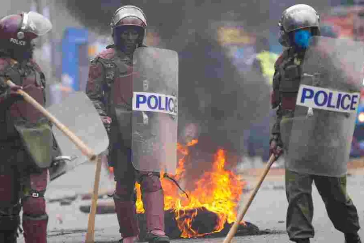 High Court Orders Police to Wear Nametags During Protests