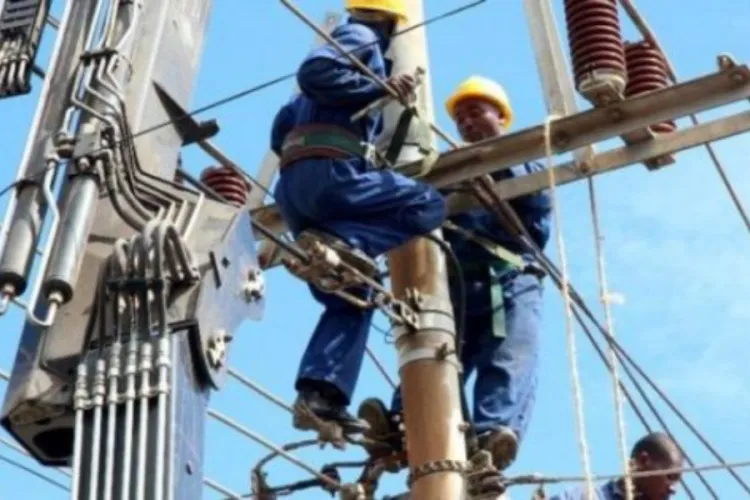 Assault on Kenya Power Workers Causes Extended Roysambu Blackout