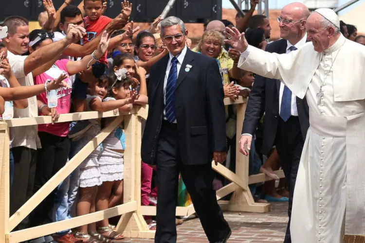 Pope Francis Renews Attack on Trump Immigration Policies
