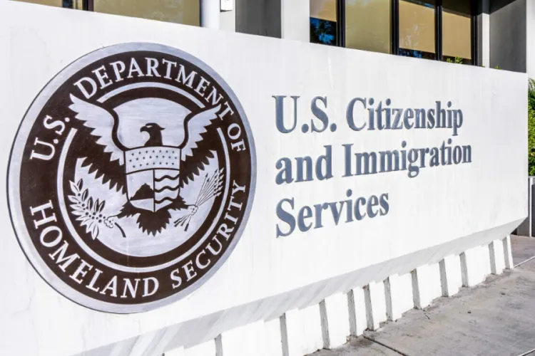 Abrupt USCIS Form Update Forces Applicants to Restart Green Card Process