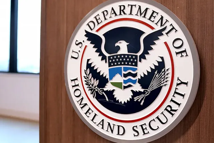 Judge Permits Registration Requirement for Undocumented Immigrants in the US 