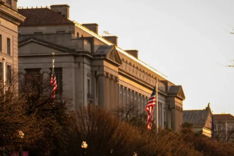 Undocumented Immigrants Alarmed as IRS Grants ICE Access to Tax Records