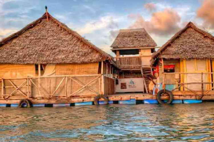 Eat, Sip, Relax: How Lamu’s Ocean Eateries are Changing Coastal Tourism