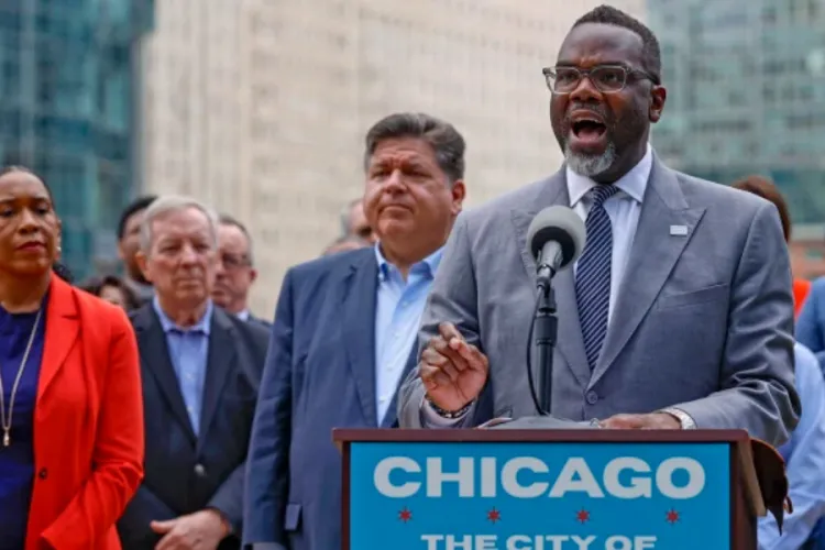 Chicago Mayor Issues Order Opposing Federal Immigration Raids