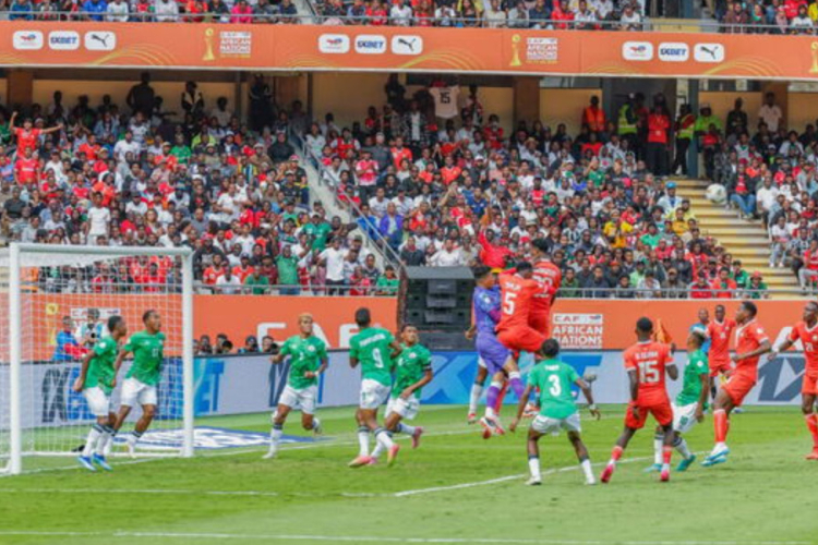 Ruto Vows Extra Rewards for Harambee Stars
