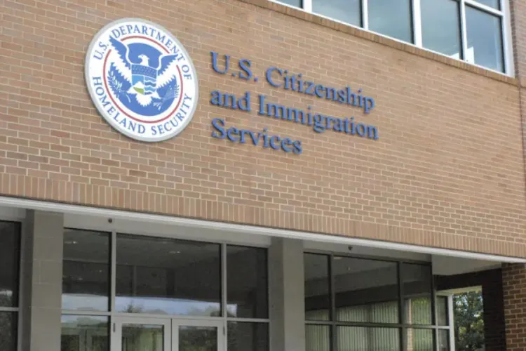 US Reinstates Neighbourhood Checks for Citizenship Applicants