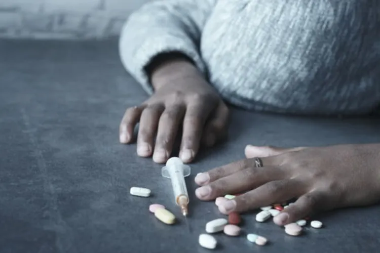 ‘Whites’ and ‘Blues’: Teens Abusing Pills With Dangerous Mind-Altering Effects