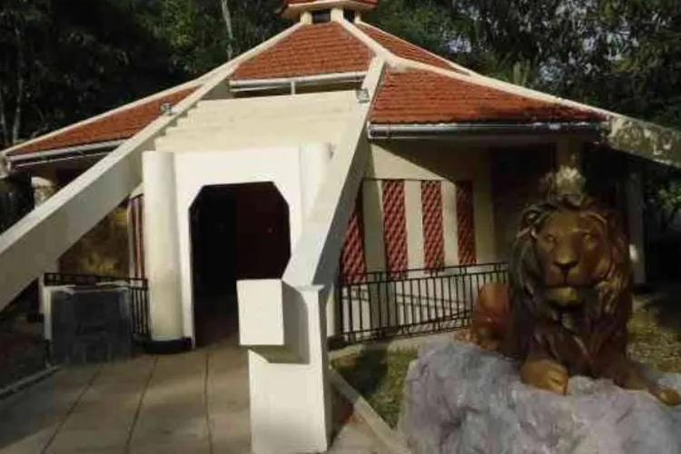 Raila Odinga to Be Laid to Rest Beside His Father at Historic Kang’o ka Jaramogi