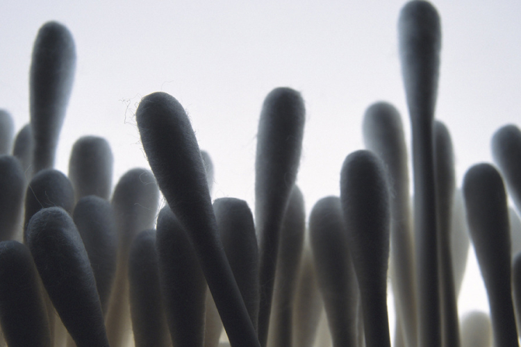 Medical Experts Warn Against Using Cotton Swabs for Ear Cleaning