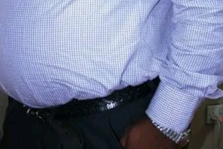 From Beer Belly to Six-Pack: Kenyan Men Go Under the Knife for Slimmer Tummies