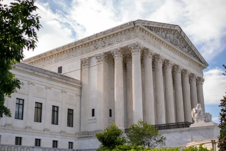 Supreme Court Weighs Trump’s Challenge to Birthright Citizenship
