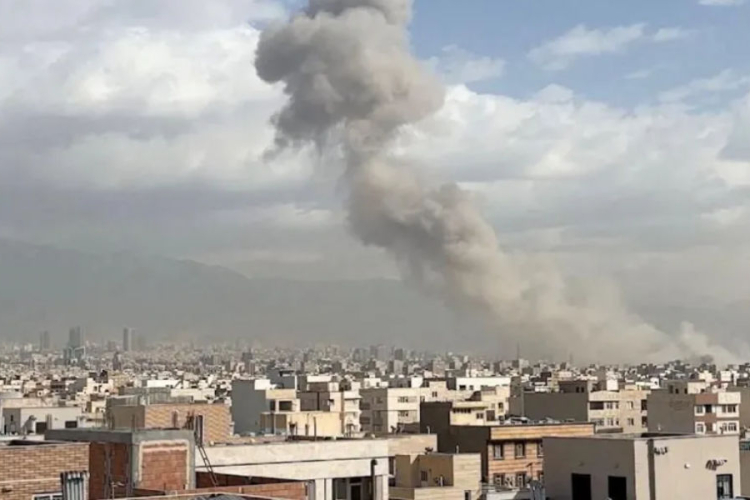 US–Israel Strikes on Iran Ignite New Middle East Crisis