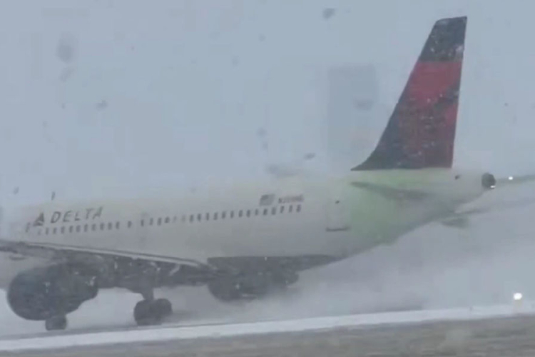 New York City Issues First Blizzard Warning in Nearly a Decade as Storm Halts Travel