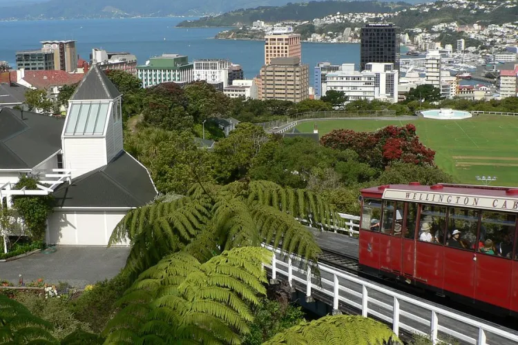 New Zealand to Tighten Conditions for Open Work Visa Holders from April 2026