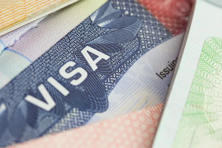 US Temporarily Bars Green-Card Holders from African Nations Amid Security Concerns