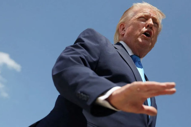 Trump Orders State-Level Citizenship Databases in Bid to Curb Noncitizen Voting