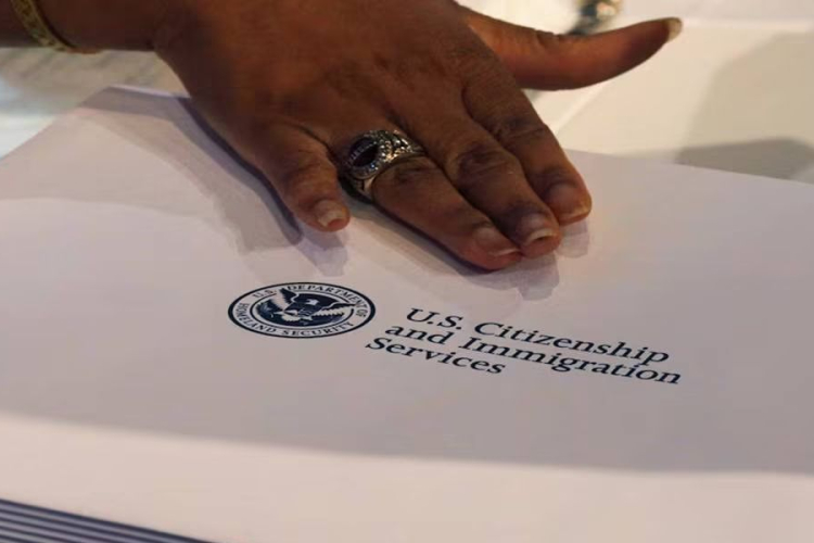 New USCIS Guidance Sets Standards for Evaluating Green Card Applications