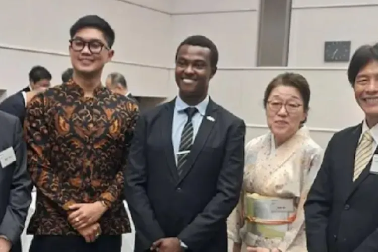 Kenyan Diplomat John Masila Named Valedictorian at Japan Language Institute