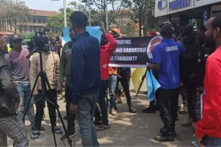 Kamukunji, Eastleigh Traders Protest Outside KRA Over Tax Crackdown