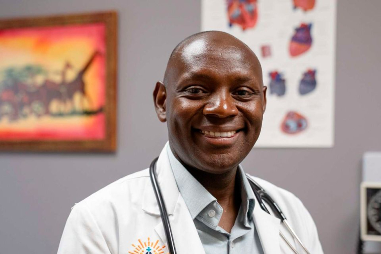 Kenyan-Born Doctor Opens US Clinic to Help Underserved Patients in Washington