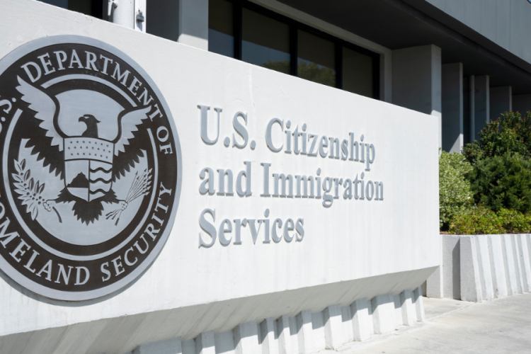 USCIS to Enforce New I-539 and I-765 Editions from 15 September