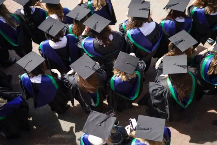 US Universities Challenge New Visa Rules for International Students