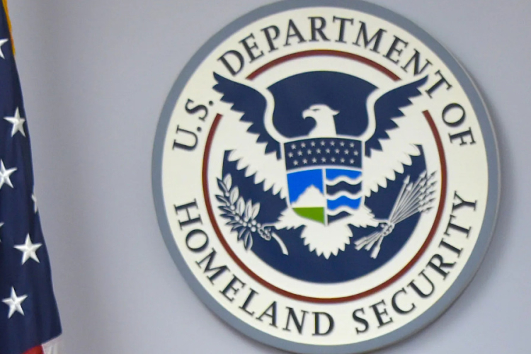 Trump’s Green Card Crackdown Triggers Lawsuits Across the US