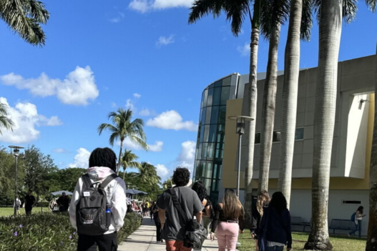 Florida Bans Undocumented Students From Career Training at Public Colleges