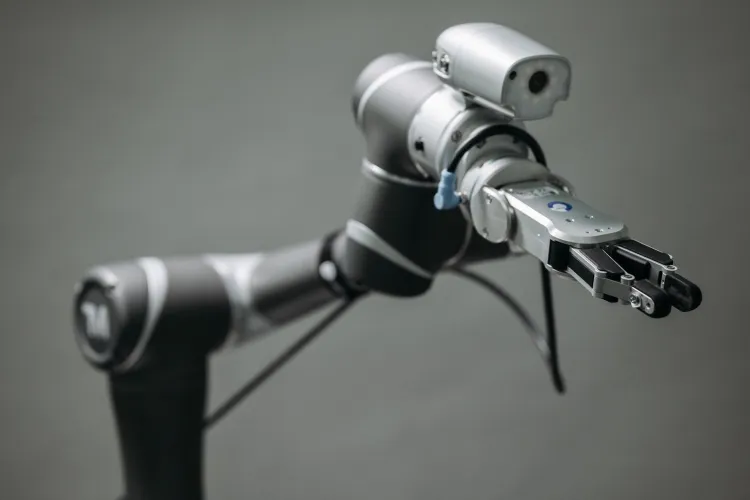 US Government Halts Anthropic's AI Tool Over Security Concerns