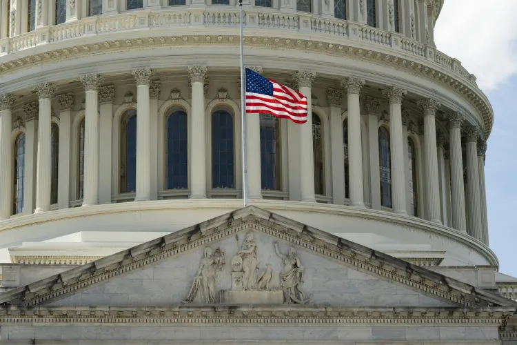 US Congress Considers Exception to Federal Law for $250 Note Featuring Trump