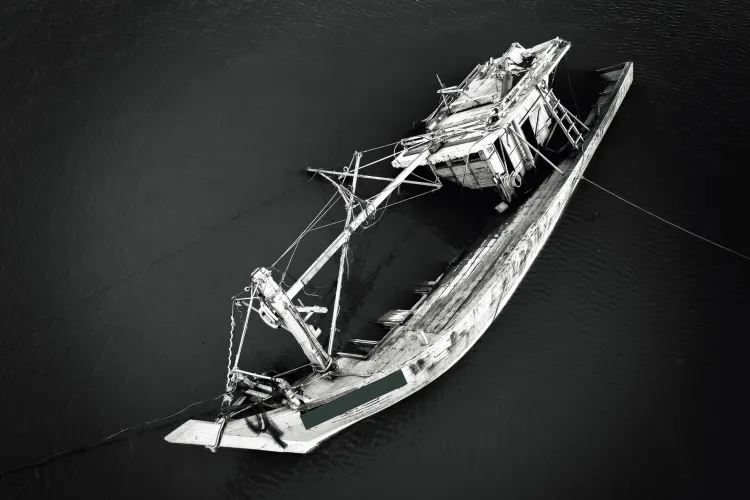 Tragedy at Sea: Hundreds of Rohingya Feared Dead as Boats Sink Amid Pursuit of Safety