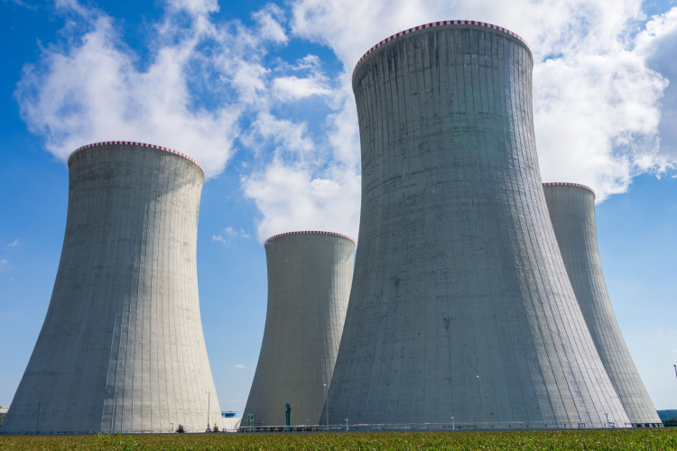 EU Maintains Sanctions on Iran Amid Nuclear Deal Impasse