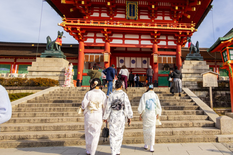 Japanese Minister's Shrine Visit Sparks Regional Diplomatic Tensions