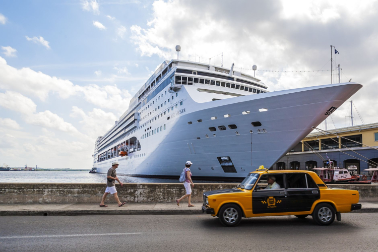 Cuba's Tourism Crisis Deepens Under U.S. Sanctions, Affecting Global Travel