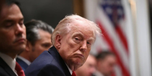 US to Toughen Citizenship Test as Trump Pushes New Naturalisation Standards